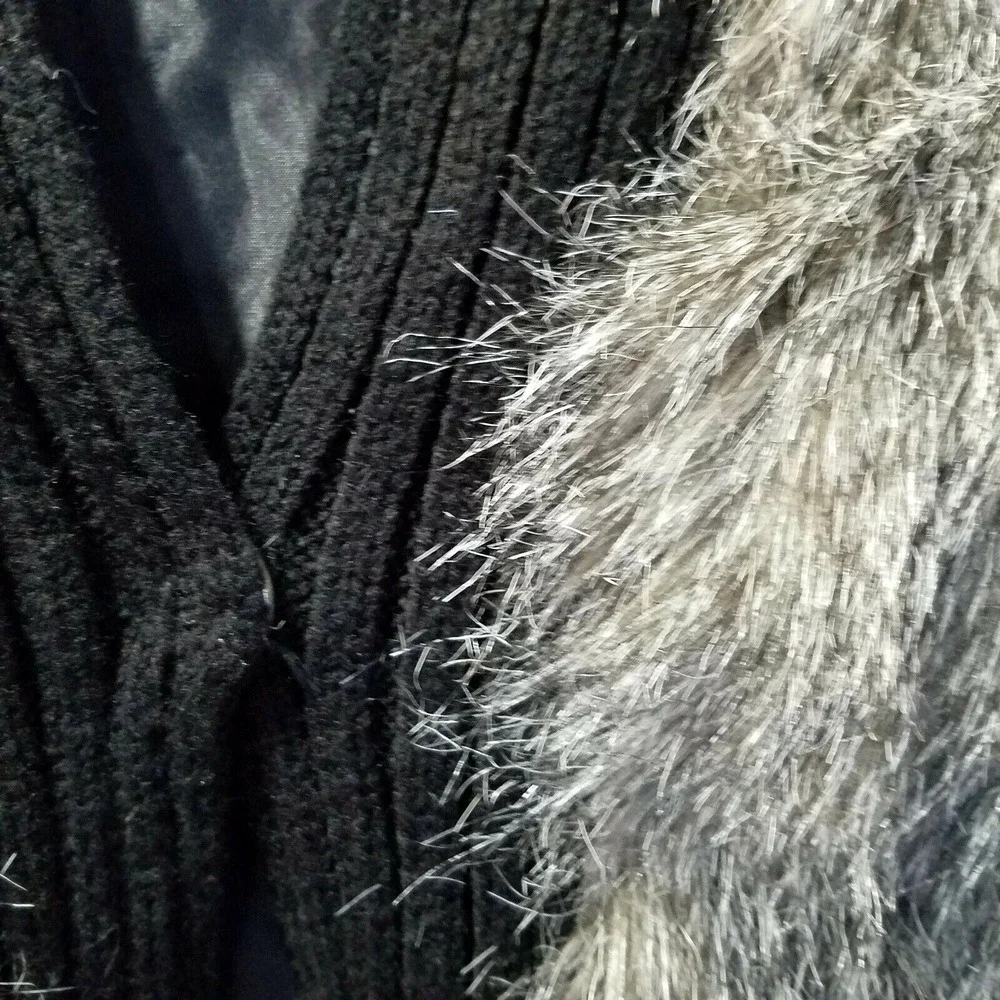 Womens Faux Fur Knit Vest Large NY Collection Black Gray Snap Closure Y2K Grunge
